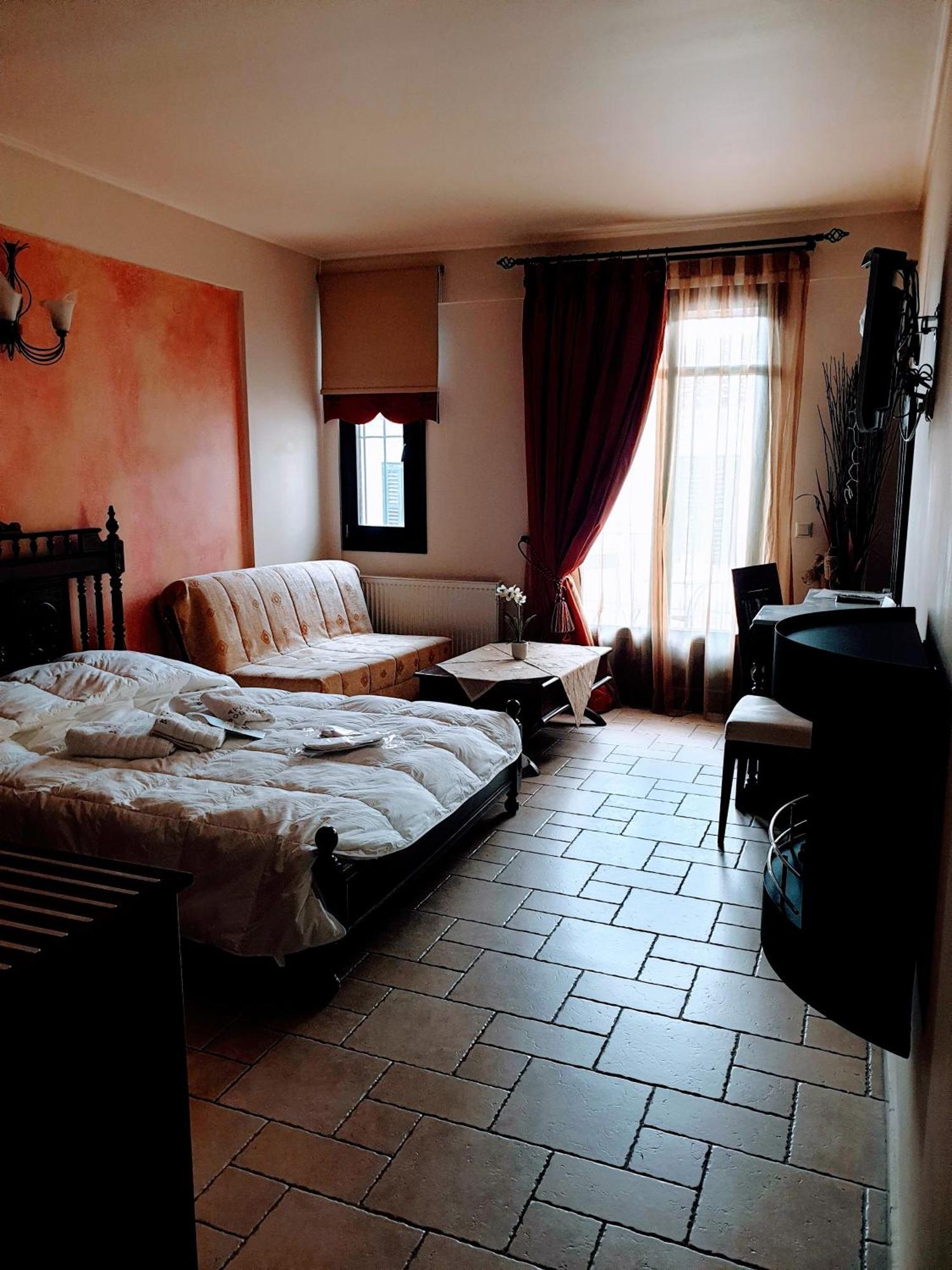 Hotel "Epavlis Boutique Galaxidi" Esterno foto